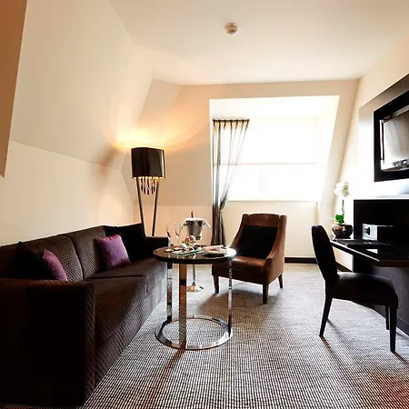 Steigenberger Icon Grandhotel Handelshof מלון