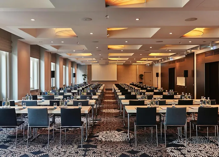 Hotel Steigenberger Grandhotel Handelshof 5*