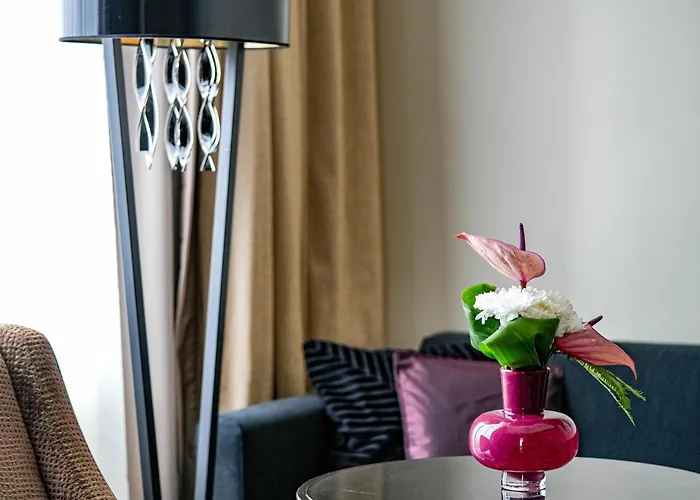 Steigenberger Grandhotel Handelshof 5*