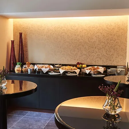 Steigenberger Icon Grandhotel Handelshof Hotel 5*