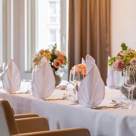 Steigenberger Icon Grandhotel Handelshof 5*