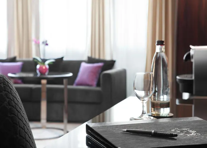 Отель Steigenberger Icon Grandhotel Handelshof